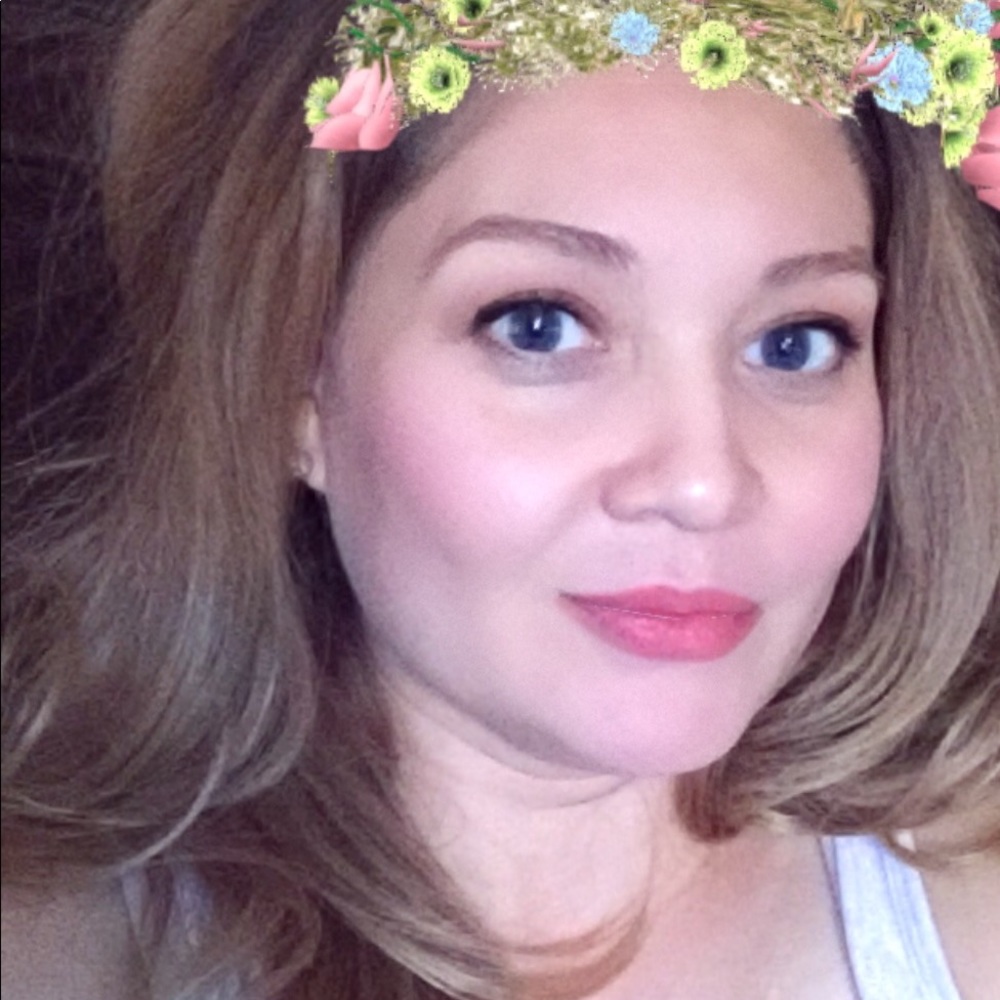 Meet your Posher, Gigi Lerma, JW